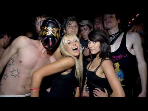 Sfeerbeeld bij Donkey Rollers & Showtek @ X-Qlusive Showtek 2008 – Full live set