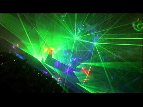 Sfeerbeeld bij Donkey Rollers LIVE @ Qlimax 2006