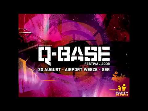 Sfeerbeeld bij D-Block & S-te-Fan @ Q-Base 2008 [Full set]